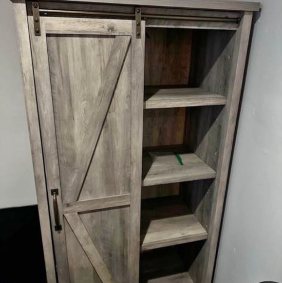 Wooden cabinet - Picture 4 of 4